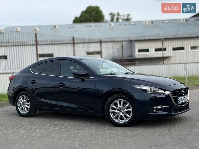 Седан Mazda 3 2017 в Киеве