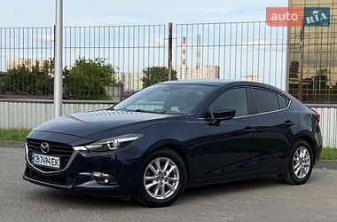 Седан Mazda 3 2017 в Киеве