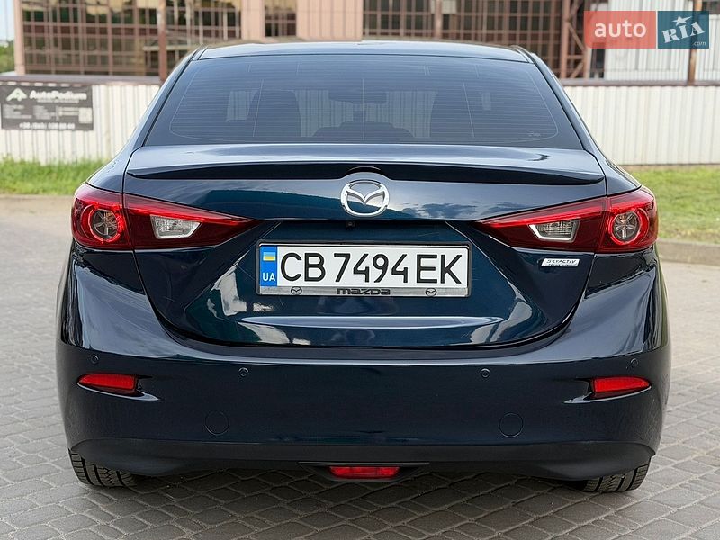 Седан Mazda 3 2017 в Киеве