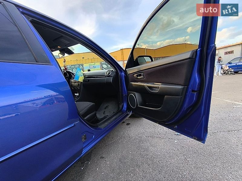 Хэтчбек Mazda 3 2006 в Житомире