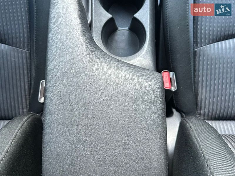 Седан Mazda 3 2014 в Киеве