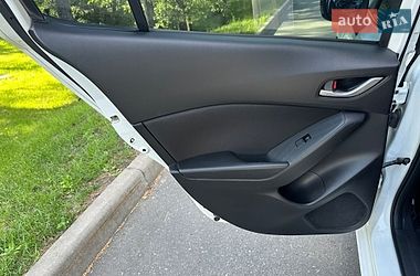Седан Mazda 3 2014 в Киеве