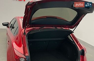 Хэтчбек Mazda 3 2017 в Киеве