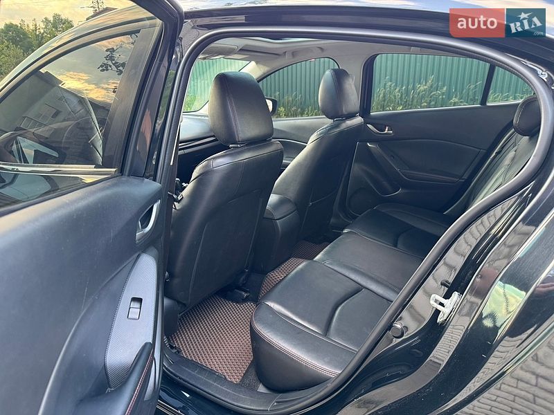 Седан Mazda 3 2013 в Виннице