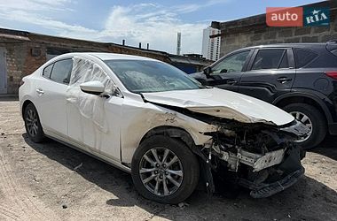 Седан Mazda 3 2019 в Киеве