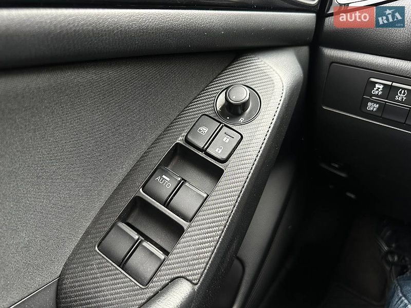 Седан Mazda 3 2013 в Киеве