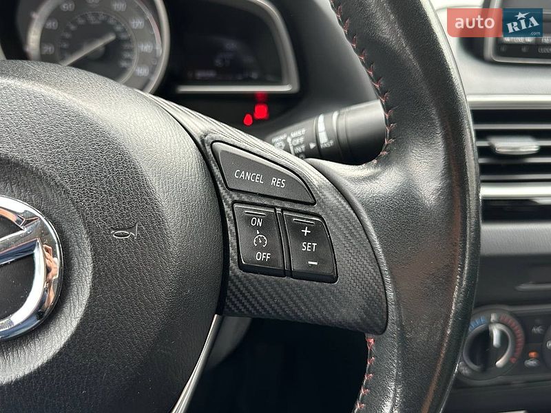Седан Mazda 3 2013 в Киеве