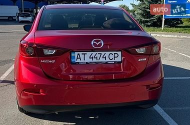 Седан Mazda 3 2015 в Ивано-Франковске