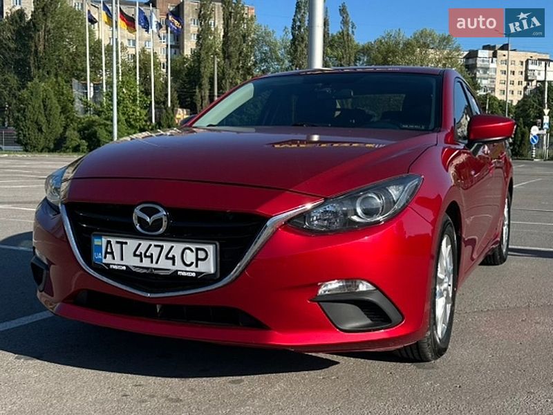 Седан Mazda 3 2015 в Ивано-Франковске