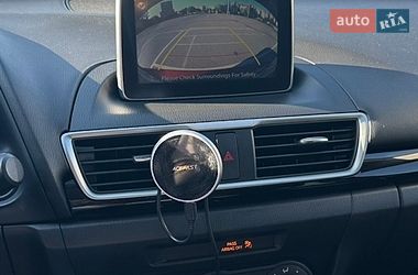 Седан Mazda 3 2015 в Ивано-Франковске