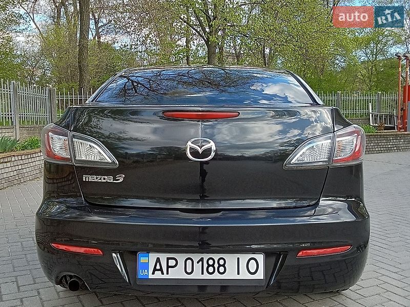 Седан Mazda 3 2011 в Запоріжжі