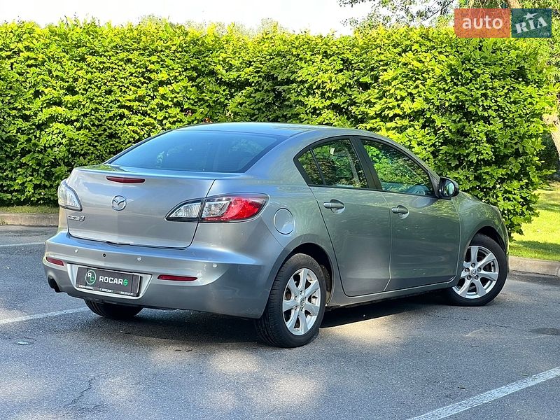 Седан Mazda 3 2013 в Києві