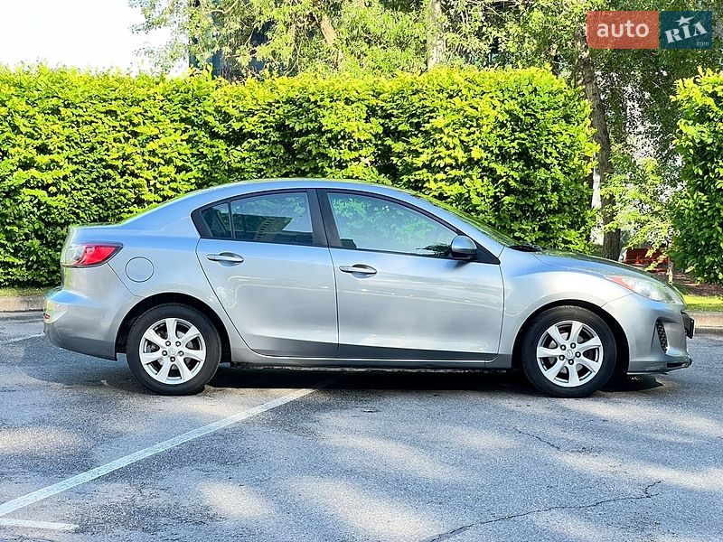 Седан Mazda 3 2013 в Києві