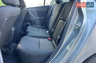 Седан Mazda 3 2013 в Києві