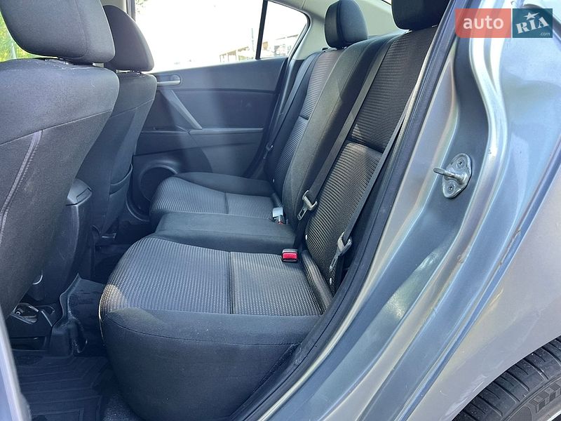 Седан Mazda 3 2013 в Києві