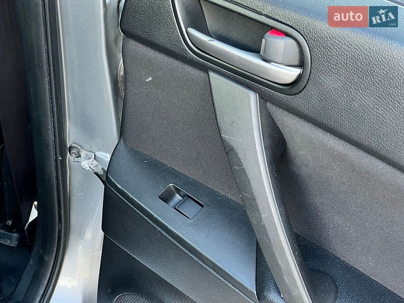 Седан Mazda 3 2013 в Києві