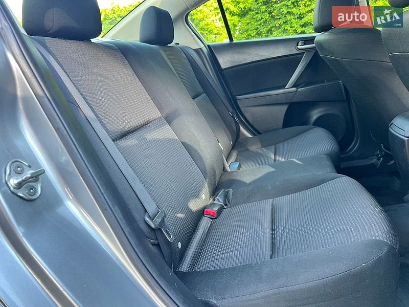 Седан Mazda 3 2013 в Києві