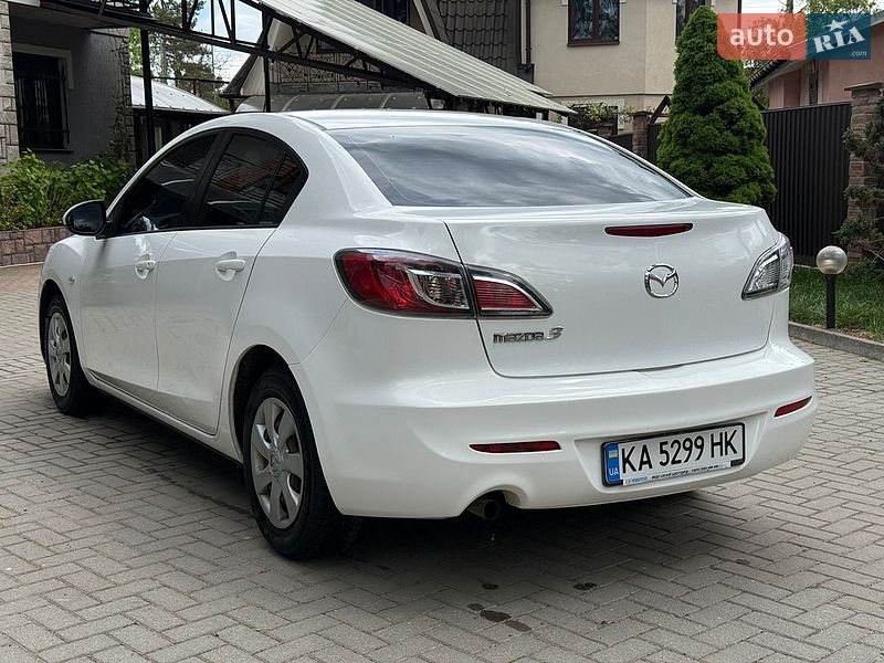 Седан Mazda 3 2011 в Львові