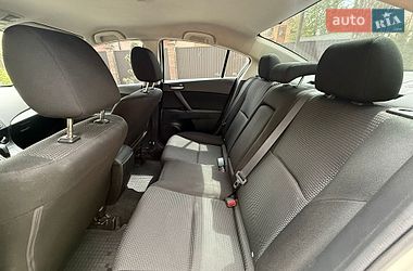 Седан Mazda 3 2011 в Львові