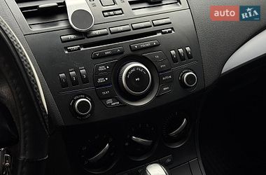 Седан Mazda 3 2011 в Львові