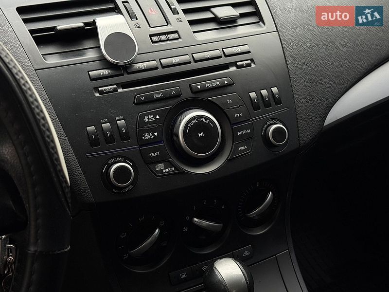 Седан Mazda 3 2011 в Львові