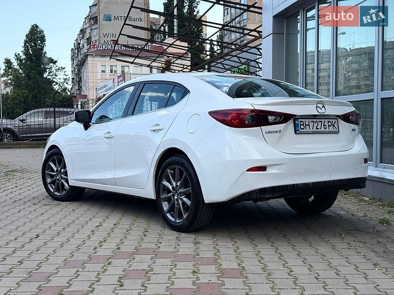 Седан Mazda 3 2018 в Одесі