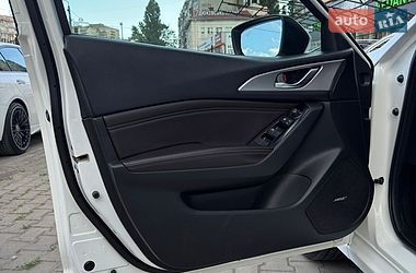 Седан Mazda 3 2018 в Одесі