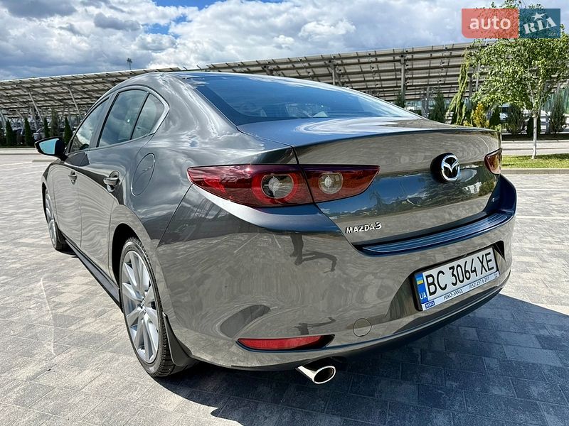Седан Mazda 3 2023 в Львові