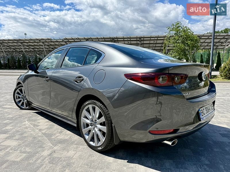 Седан Mazda 3 2023 в Львові