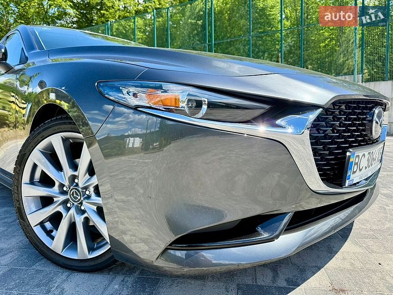 Седан Mazda 3 2023 в Львові
