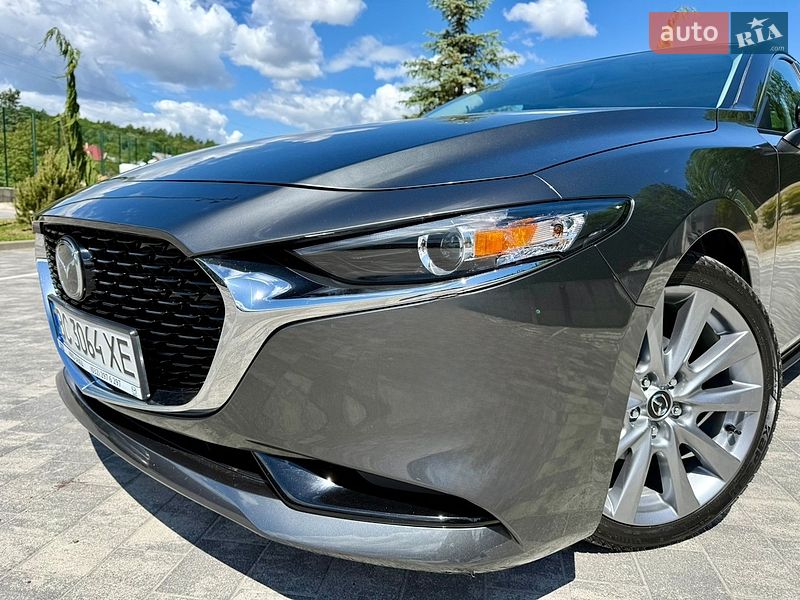 Седан Mazda 3 2023 в Львові