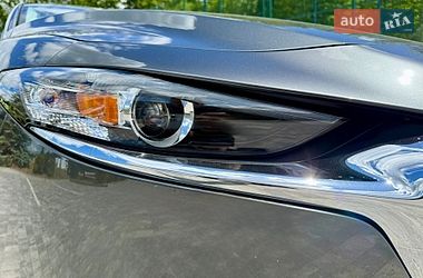 Седан Mazda 3 2023 в Львові