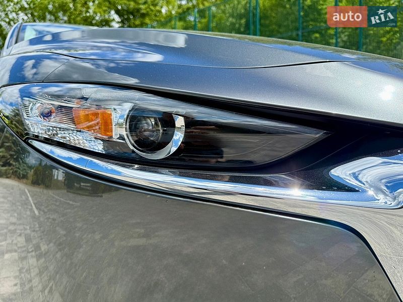 Седан Mazda 3 2023 в Львові