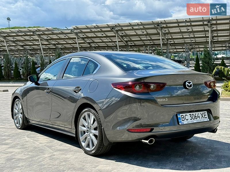 Седан Mazda 3 2023 в Львові