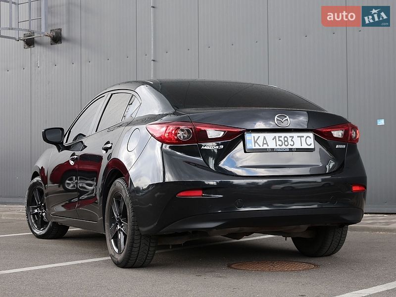 Седан Mazda 3 2014 в Киеве