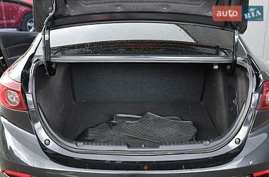 Седан Mazda 3 2014 в Киеве
