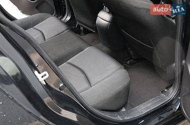 Седан Mazda 3 2014 в Киеве