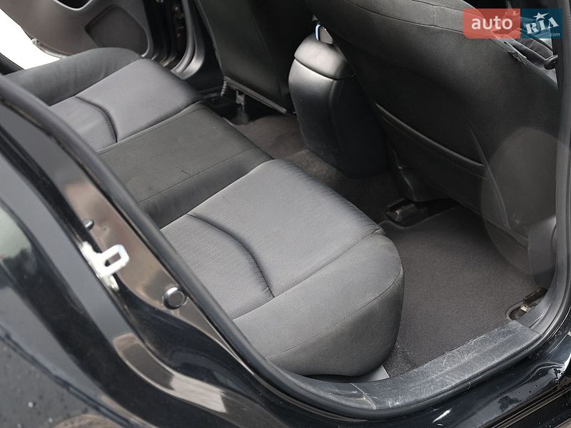 Седан Mazda 3 2014 в Киеве