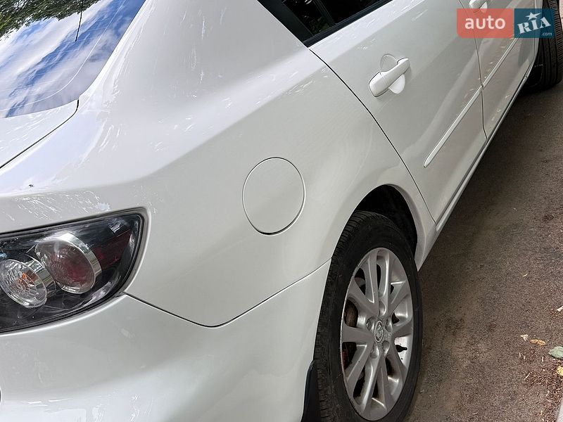 Седан Mazda 3 2008 в Черновцах