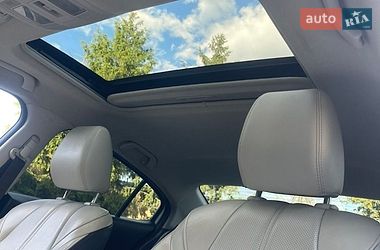 Седан Mazda 3 2017 в Ужгороде