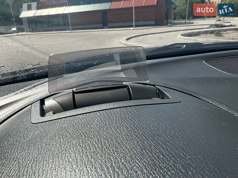Седан Mazda 3 2017 в Кривому Розі