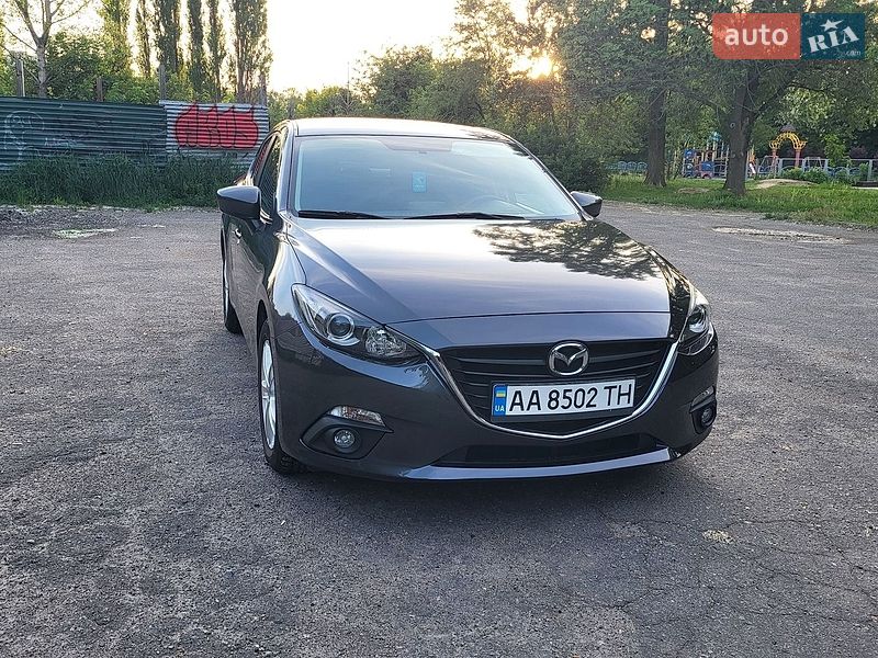 Седан Mazda 3 2015 в Полтаве