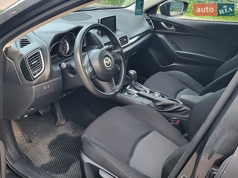 Седан Mazda 3 2015 в Полтаве