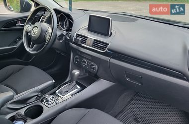 Седан Mazda 3 2015 в Полтаве