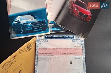 Седан Mazda 3 2017 в Ужгороде