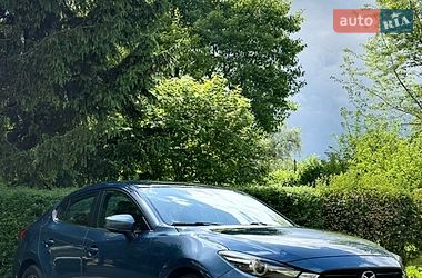 Седан Mazda 3 2017 в Обухове