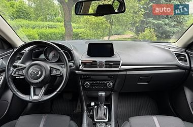 Седан Mazda 3 2017 в Обухові