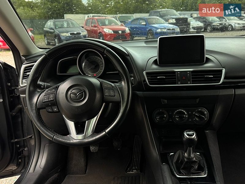 Хетчбек Mazda 3 2016 в Харкові