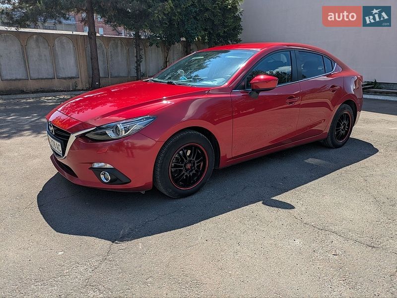 Седан Mazda 3 2016 в Львові