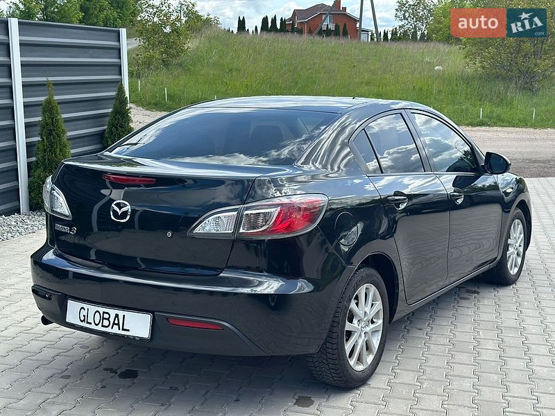 Хэтчбек Mazda 3 2013 в Ровно